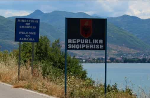 Албанија ги отвори своите граници за туристите без никакви услови за влез во земјата
