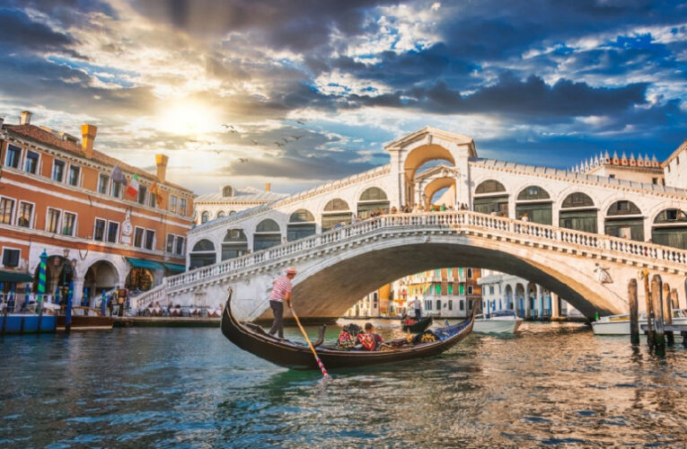 УНЕСКО бара Венеција да се најде на листата на загрозено светско културно наследство